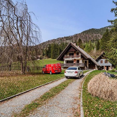 Holiday Home Vila Kopriva Gozd Martuljek Eksteriør billede