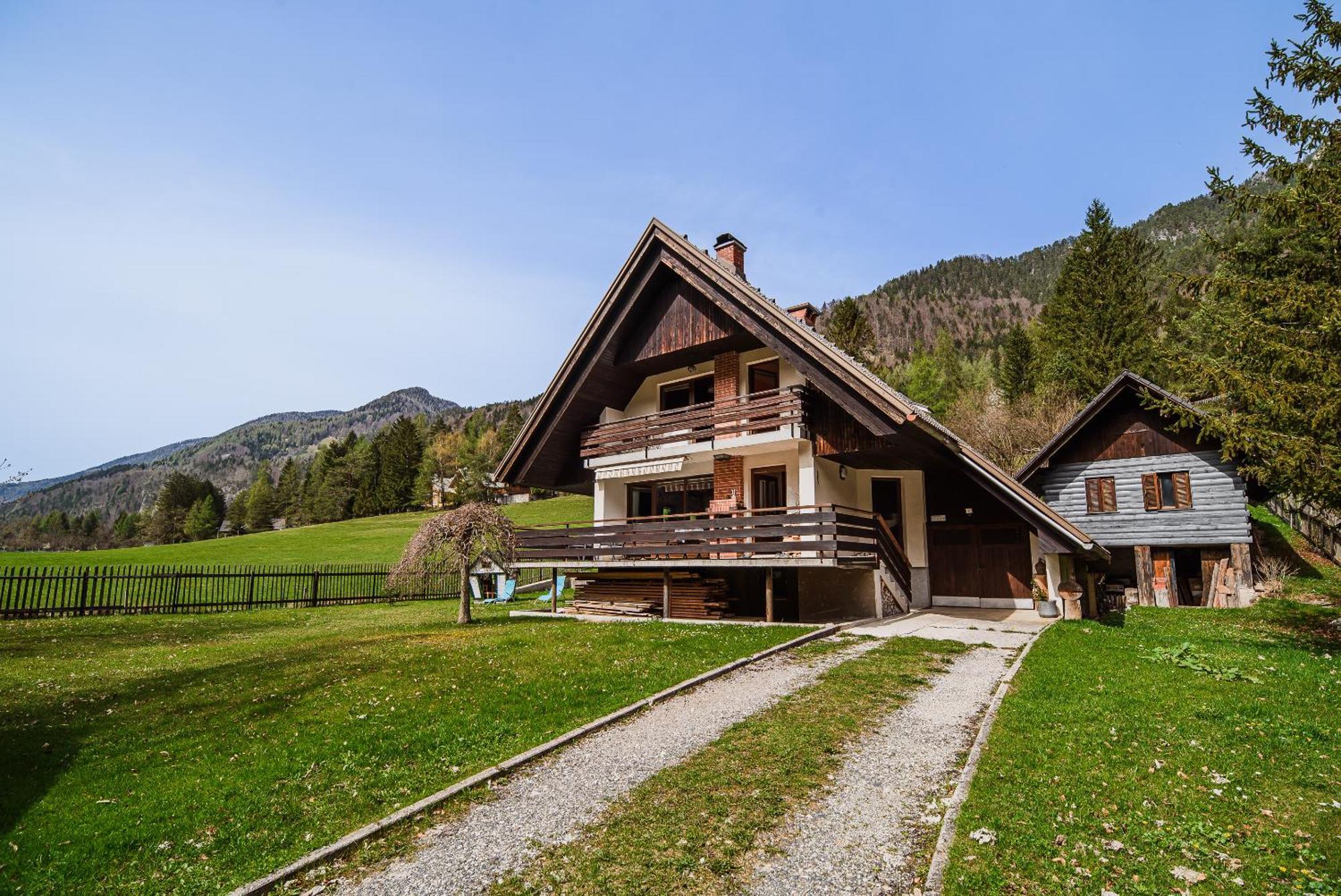 Holiday Home Vila Kopriva Gozd Martuljek Eksteriør billede